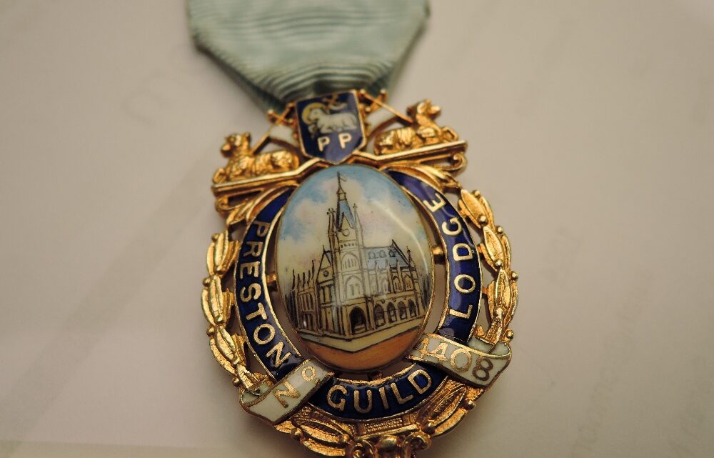 PAST MASTERS JEWEL RECOVERED