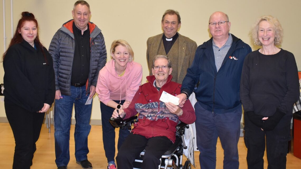 UCLan STUDENT VOLUNTEERS LEAD PARKINSONS DANCE CLASS